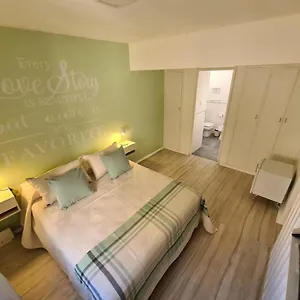 miraflores-depa-boutique-en-mendoza.hotelsmendoza.com/
