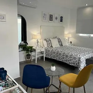 xvii-a-suite-apartamentos-morales-y-arnal.es-andalucia.com/